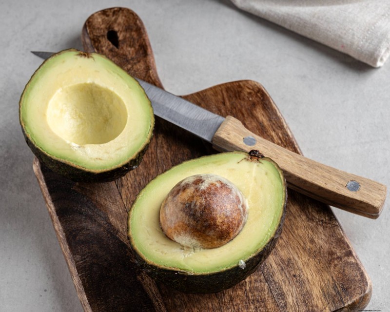 Kweek een avocadoplant:een eenvoudige handleiding voor beginners 