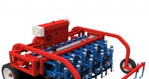 Ferrari Growtech Remoweed:列および植物間の除草用自動除草機 