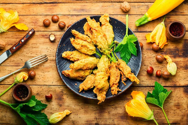エディブルフラワー:69 種類のおいしい品種と料理への利用ガイド 