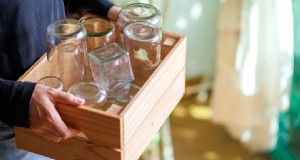 DIY Mason Jar-bloemenvaas:eenvoudig bloemendecor voor uw huis 