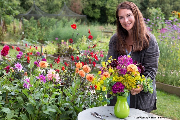 Gardeners  World Presenters:een blik op de iconische hosts 