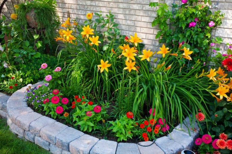 25 idee creative per i bordi del giardino per migliorare l attrattiva del marciapiede 