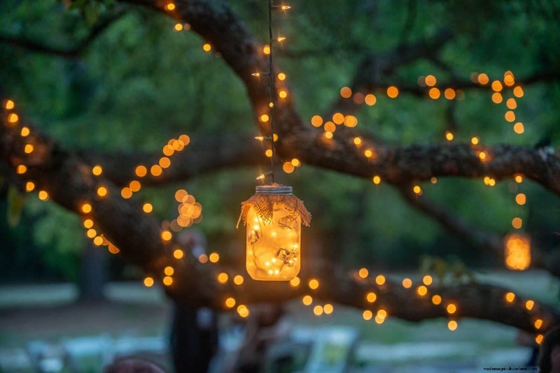Ideeën voor buitenverlichting:transformeer uw tuin in het donker | Depositphotos 