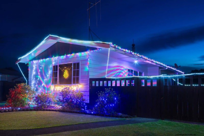 Ideeën voor buitenverlichting:transformeer uw tuin in het donker | Depositphotos 
