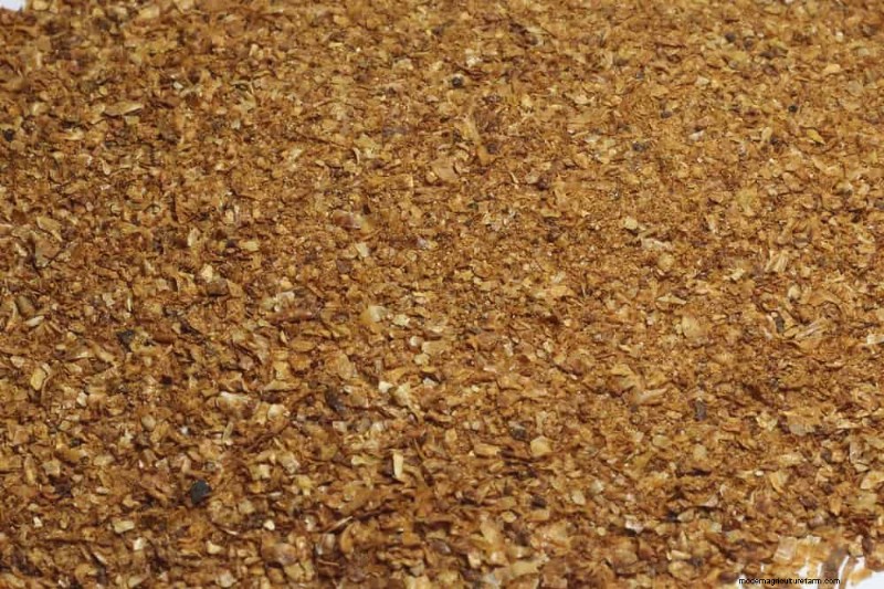 自然な雑草管理:庭を繁栄させるための環境に優しい 22 の方法 