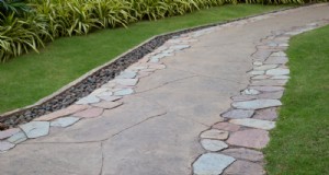 あなたの庭を変える:15 の素晴らしい庭の小道のアイデア 