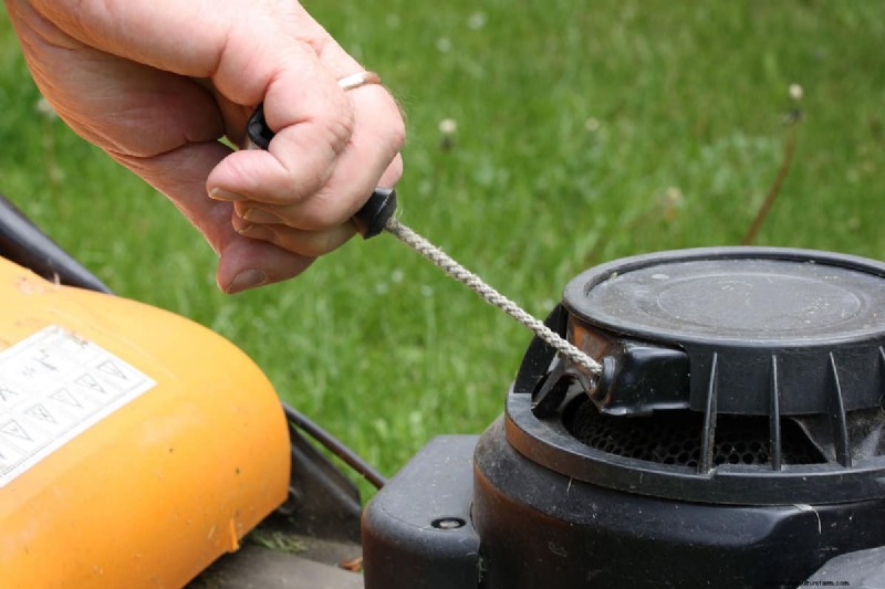 Startgids voor Spartan Mower:eenvoudige stappen en veiligheidstips 
