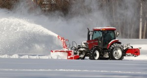 Anleitung zum Anbringen der Schneefräse:Montage an Ihrem Rasentraktor 