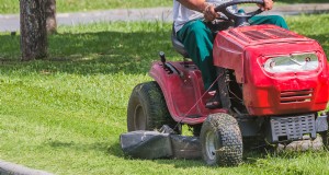 Rumore stridente del tosaerba Toro:cause e soluzioni - Guida degli esperti 