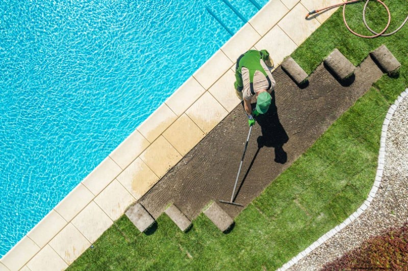 Landschapshark versus egalisatiehark:het juiste gereedschap voor uw tuin kiezen 