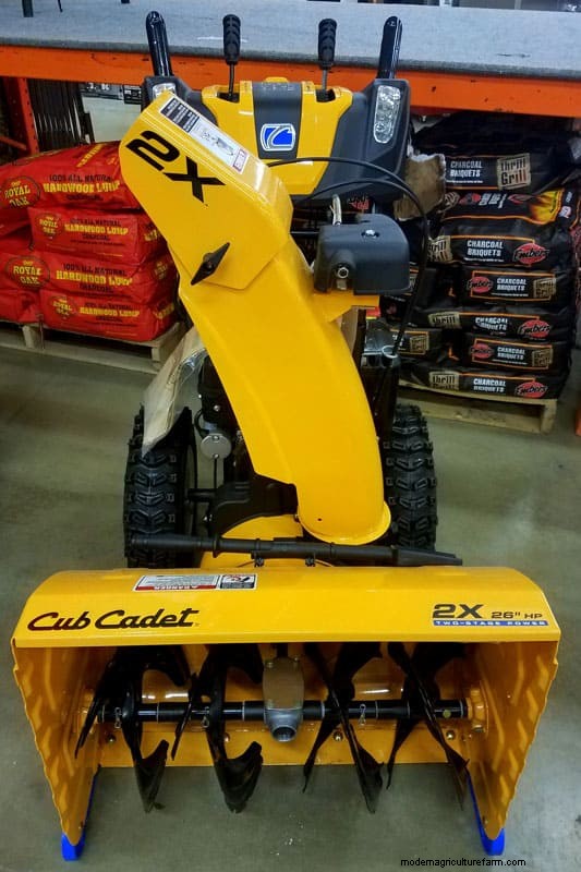 Cub Cadet e spazzaneve Husqvarna:un confronto completo 