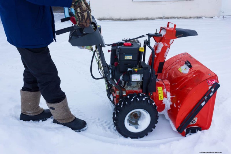 Cub Cadet e spazzaneve Husqvarna:un confronto completo 