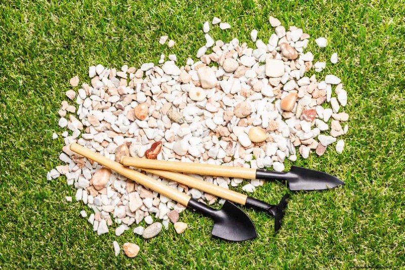 Bestratingsbasis versus grind versus steenslag:het juiste hardscape-materiaal kiezen 
