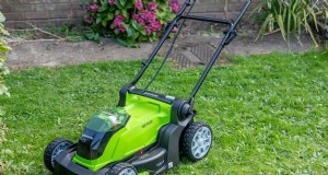 Greenworks Electric Dethatcher:操作の完全ガイド 