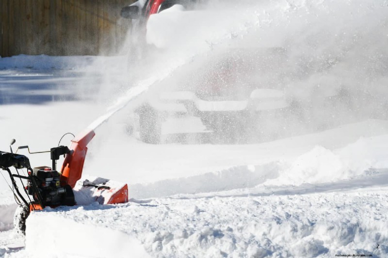 Troy-Bilt versus Toro-sneeuwblazers:een uitgebreide vergelijking 
