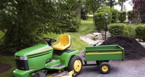 John Deere 芝刈り機のブレードのネジ山:標準か逆か? 