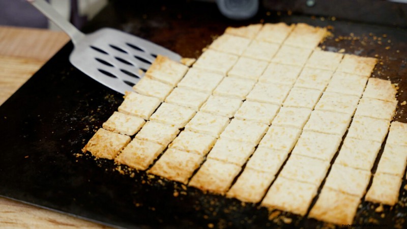 Gemakkelijke zelfgemaakte crackers:eenvoudig recept voor knapperige, smaakvolle snacks 