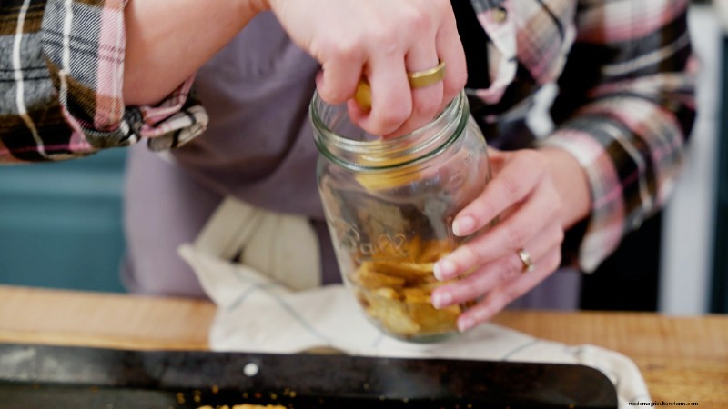 Gemakkelijke zelfgemaakte crackers:eenvoudig recept voor knapperige, smaakvolle snacks 