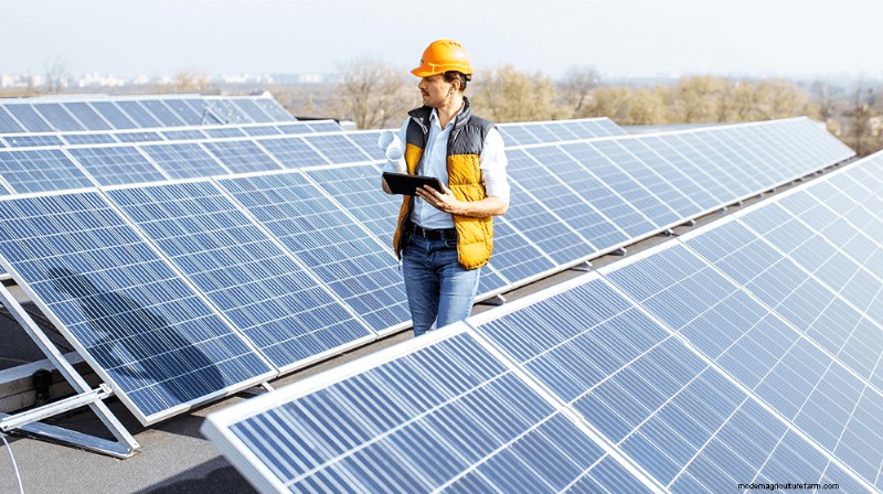 収益性の高い太陽光発電所を立ち上げる方法:包括的なビジネスガイド