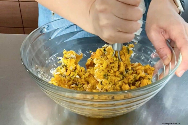 みたらし釉のかぼちゃ団子 – 本格的な日本かぼちゃのお菓子 