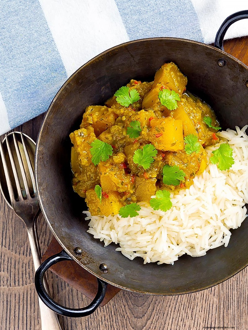 Autentisk burmesisk pumpacurry med mynta och tamarind – snabbt, veganskt och smakrikt 