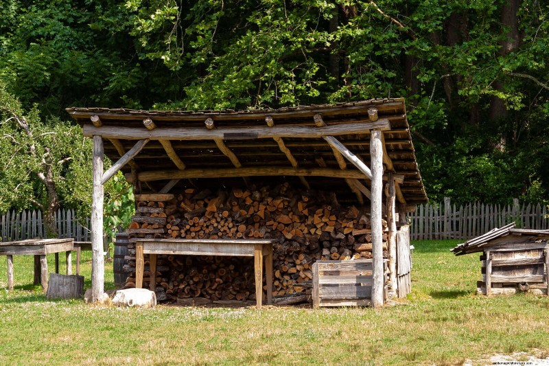 21 stratégies d aménagement paysager expertes pour protéger votre maison des incendies de forêt 