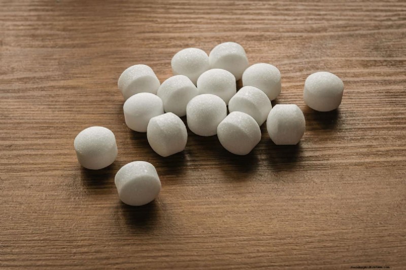 Kunnen mottenballen woelmuizen daadwerkelijk afstoten? Een praktische evaluatie 