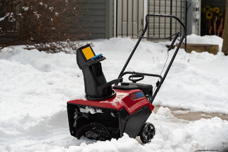 Kunt u uw elektrische sneeuwblazer buiten opbergen? Best practices en must-know-tips 